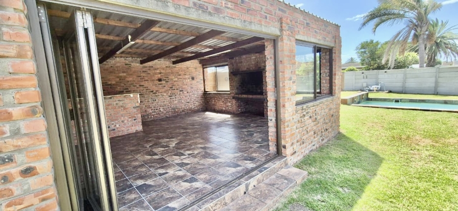 3 Bedroom Property for Sale in Rowallan Park Eastern Cape